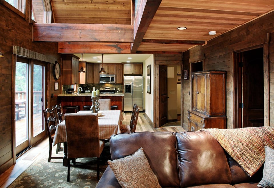 Chalet (3 Bedrooms) | Interior