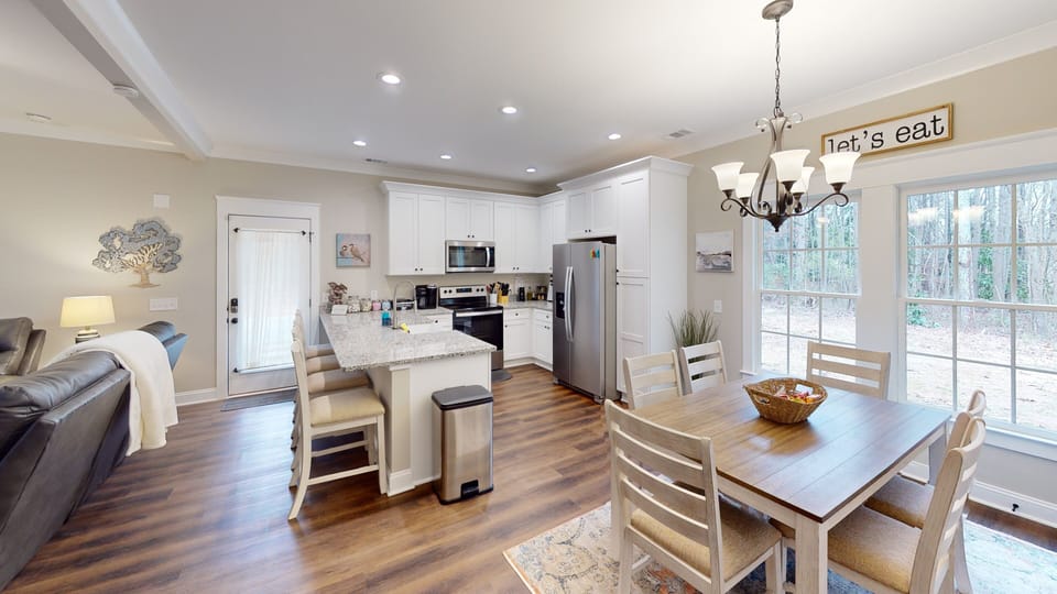 House (2 Bedrooms) | Interior