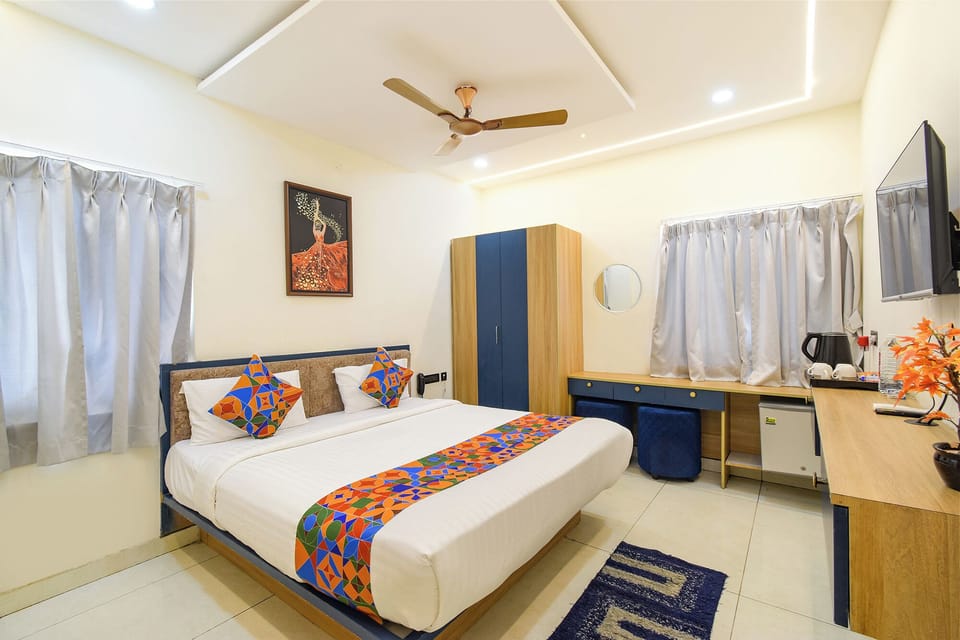Egyptian cotton sheets, premium bedding, WiFi (free), bed sheets
