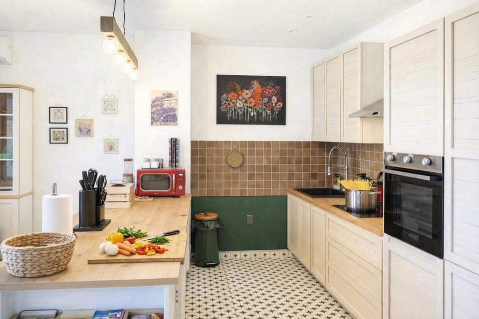 Family House, 3 Bedrooms, 2 Bathrooms (Green View Holiday Home With Pool) | Private kitchen