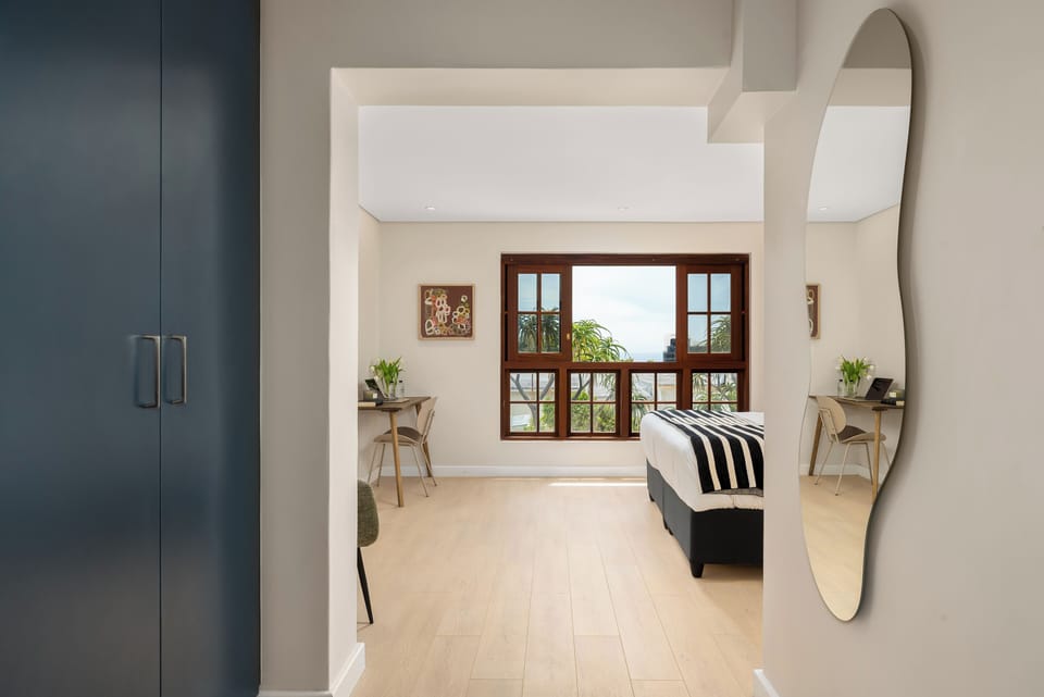 Deluxe Double or Twin Room, 1 Bedroom | Iron/ironing board, free WiFi