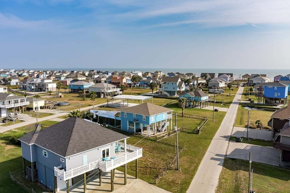 House, 3 Bedrooms | Aerial view