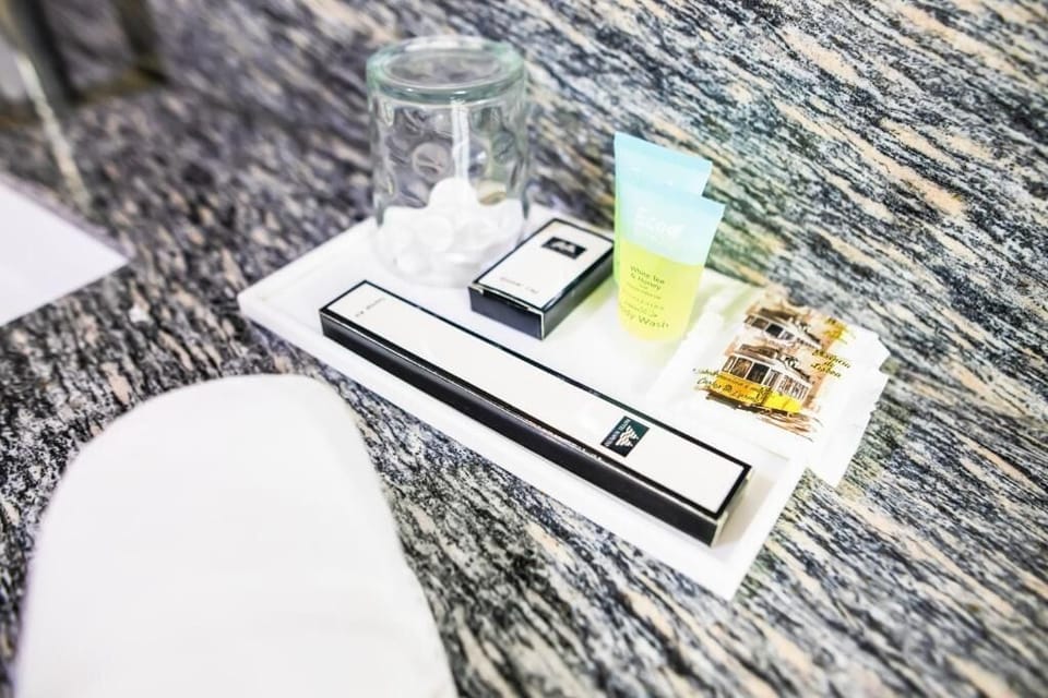 Deluxe Twin Room, Balcony, City View | Bathroom amenities | Shower, free toiletries, towels, soap