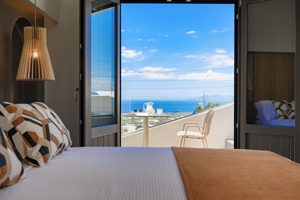 Deluxe Double or Twin Room with Hot Tub | Premium bedding, in-room safe, individually decorated