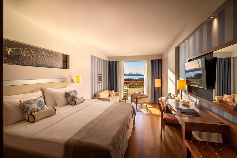 V Level Room for 2+1 Seaview | Minibar, in-room safe, desk, iron/ironing board