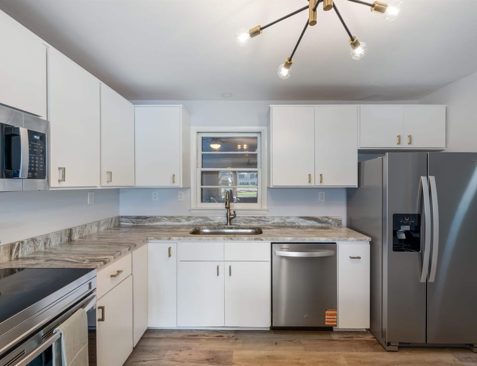 House, Multiple Beds, Patio, Garden View (The Yellow Door) | Private kitchen