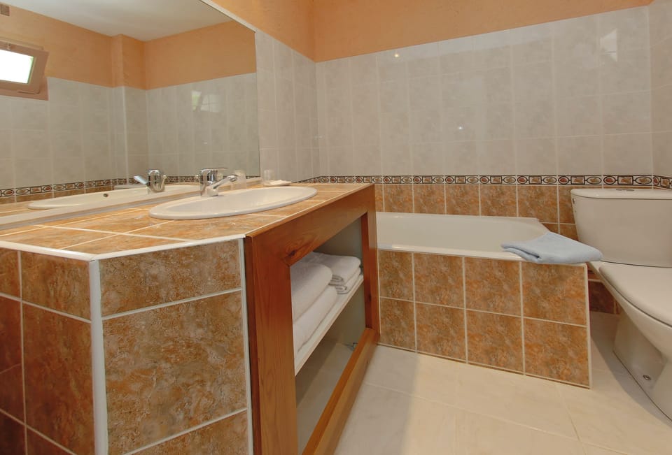 Comfort Double Room | Bathroom
