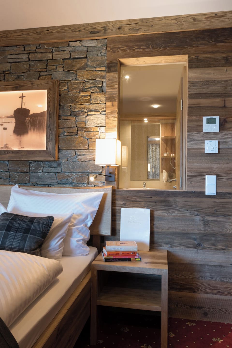 In-room safe, blackout drapes, free WiFi