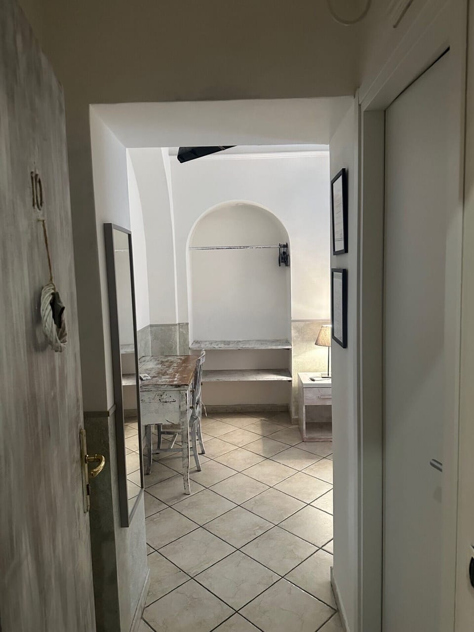 Room, 1 Queen Bed, Balcony, City View | Desk, WiFi (free)