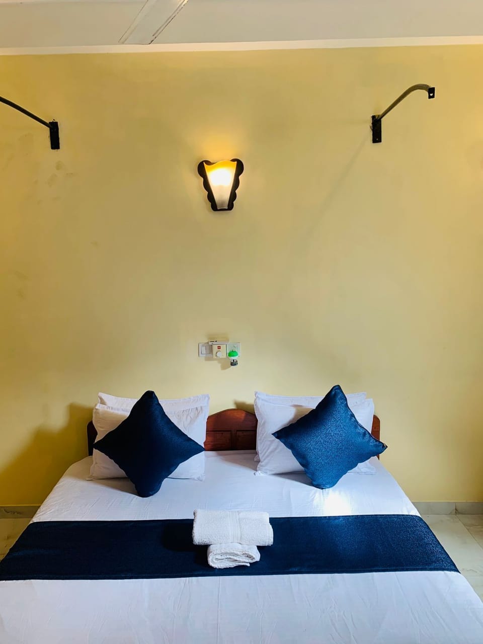 Comfort Triple Room | Desk, free WiFi