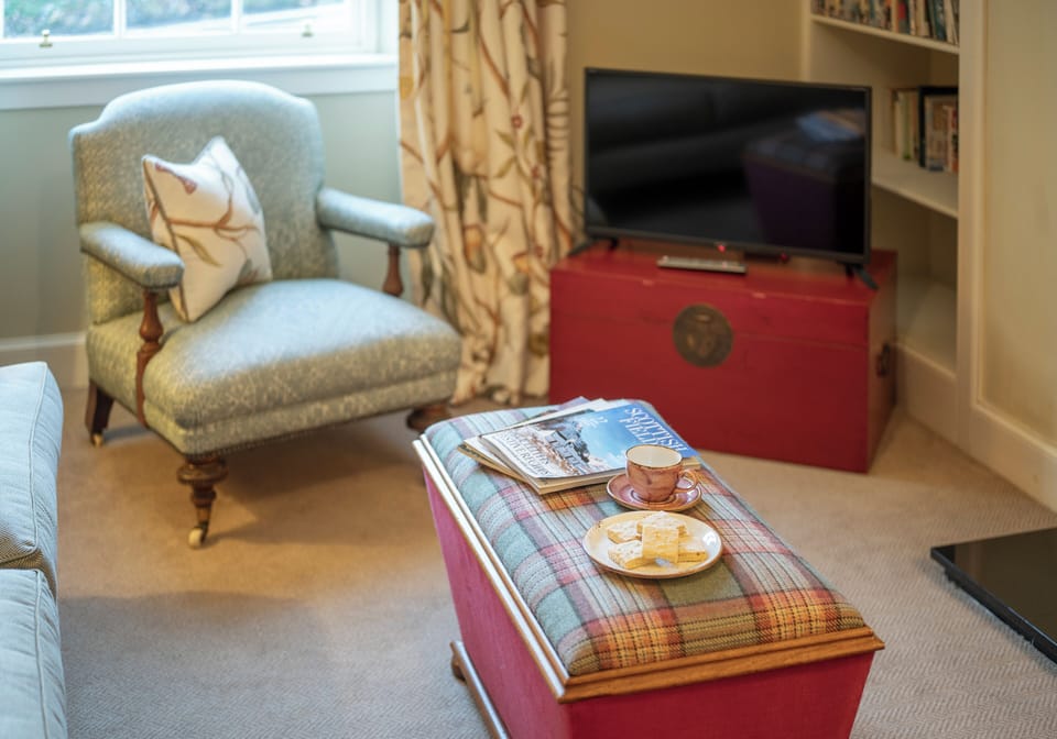 House, 2 Bedrooms, Garden View | Desk, laptop workspace, free WiFi, bed sheets