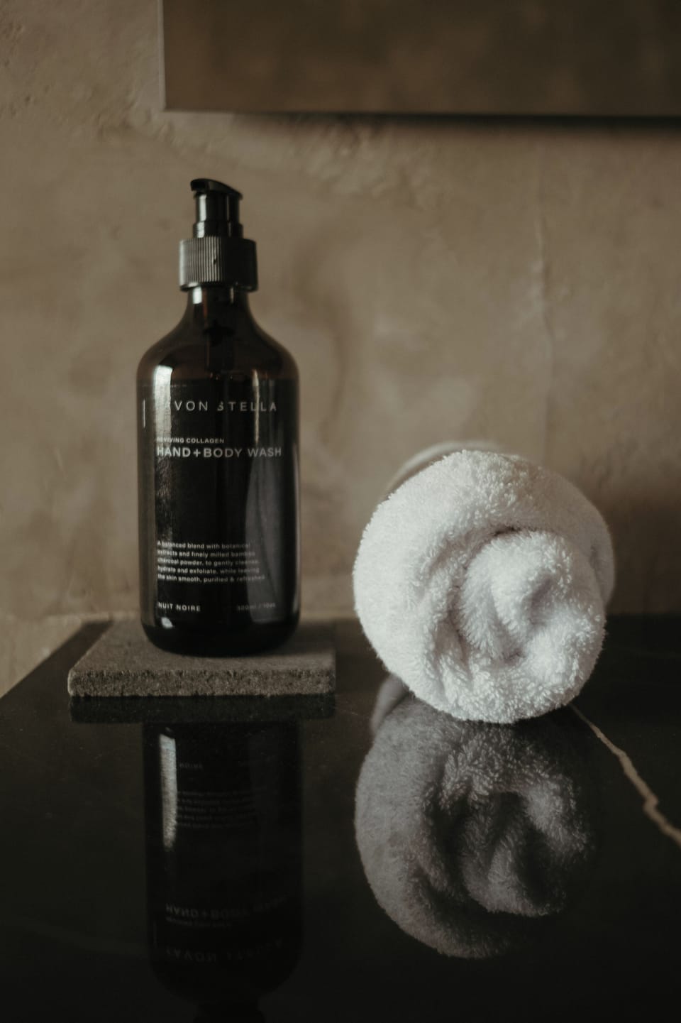Studio | Bathroom amenities | Shower, towels, soap, shampoo