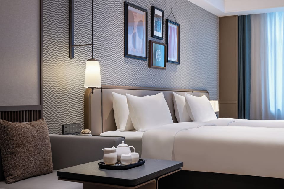 Comfort Twin Room | Down comforters, minibar (free items), desk, laptop workspace