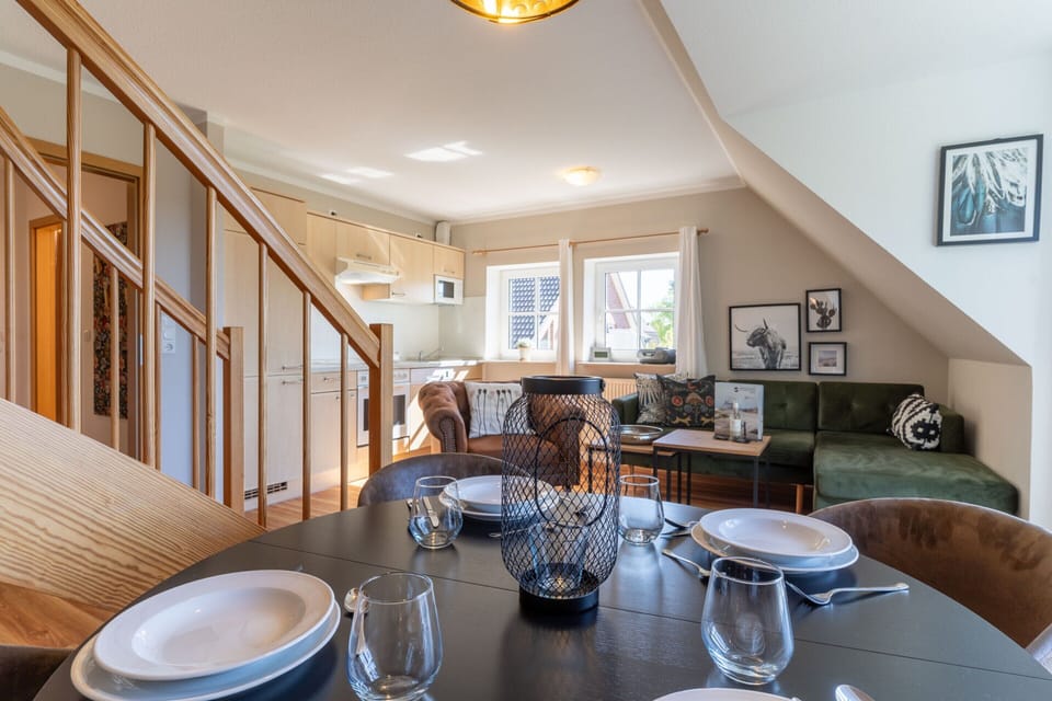 Apartment | Dining