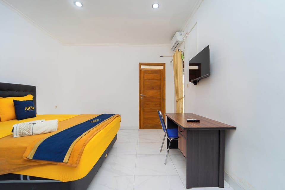 Deluxe Room | Desk, free WiFi, bed sheets