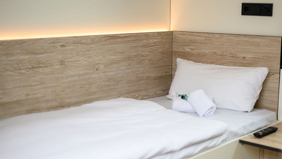 Basic Single Room | Soundproofing, free WiFi