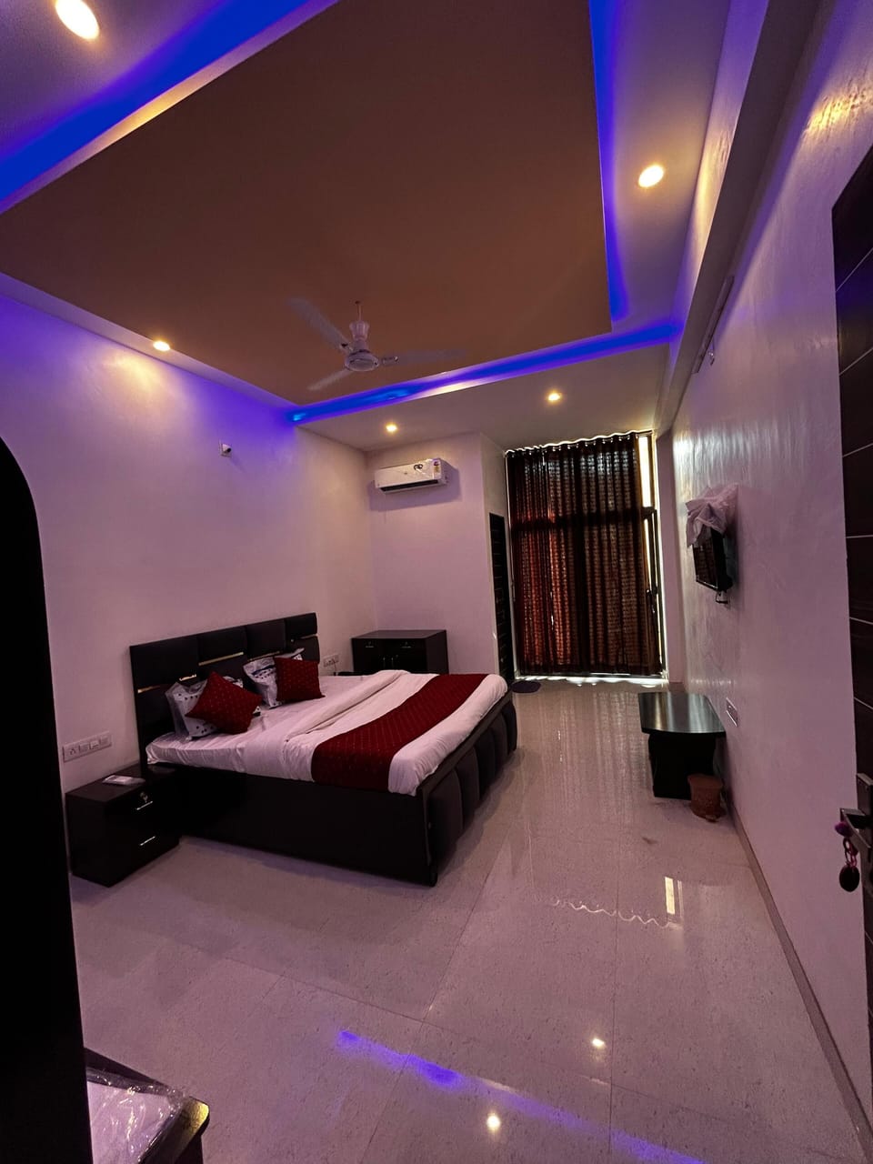 Double Room, Garden View | In-room safe, WiFi (free)