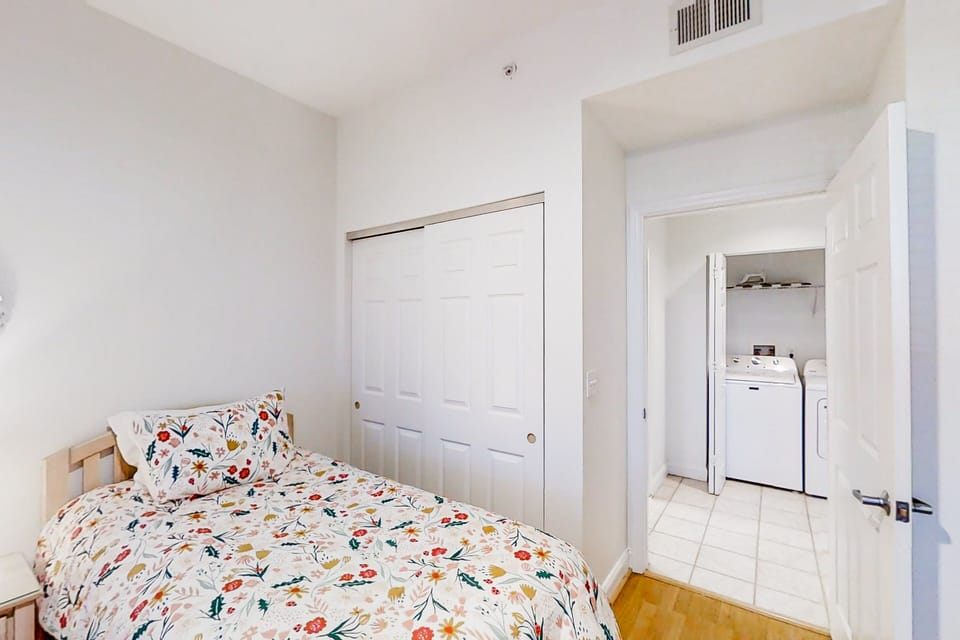Condo, Multiple Beds, Patio, Ocean View (19 Ocean Place) | 2 bedrooms, individually decorated, individually furnished, bed sheets