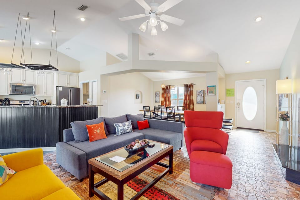 House, Multiple Beds, Pool Access, Pool View (Casa Gemini) | Living area