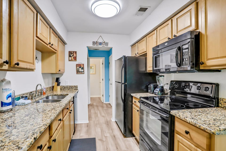 Condo, 2 Queen Beds, Balcony, Garden View (Brigantine Condo 23) | Private kitchen