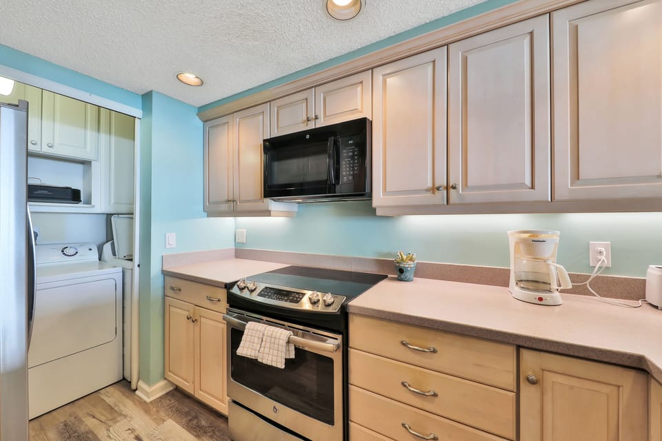 Condo, Multiple Beds, Pool Access, Ocean View (Colony Reef Condo Ocean View Dream) | Private kitchen