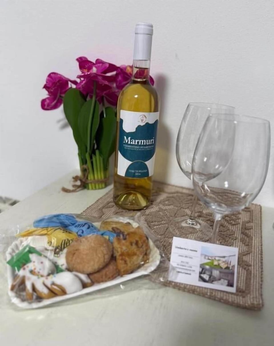 Economy Double Room, Garden View | Food and drink