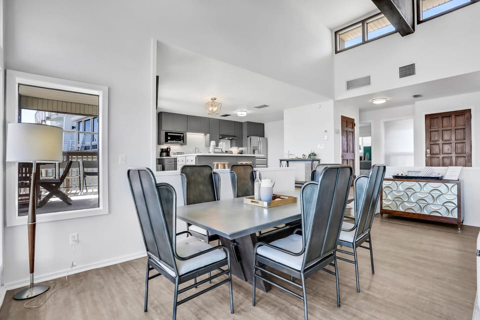 House, Multiple Beds, Hot Tub, Beach View (Ocean Oasis on the A1A) | 3 bedrooms, individually decorated, individually furnished, bed sheets