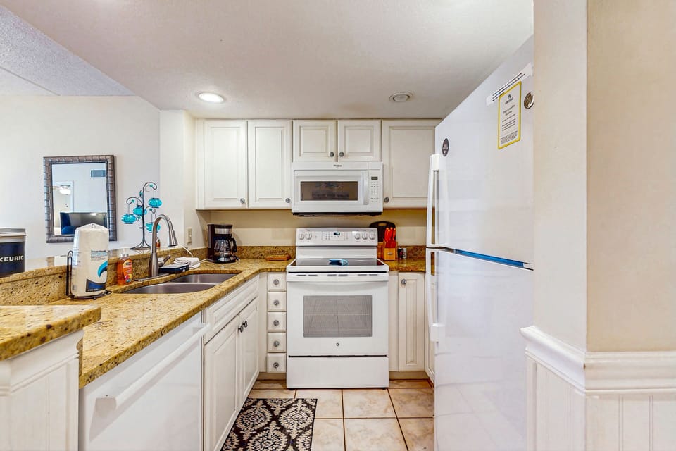 Condo, Multiple Beds, Pool Access, Pool View (St Aug Ocean and Racquet 3114) | Private kitchen