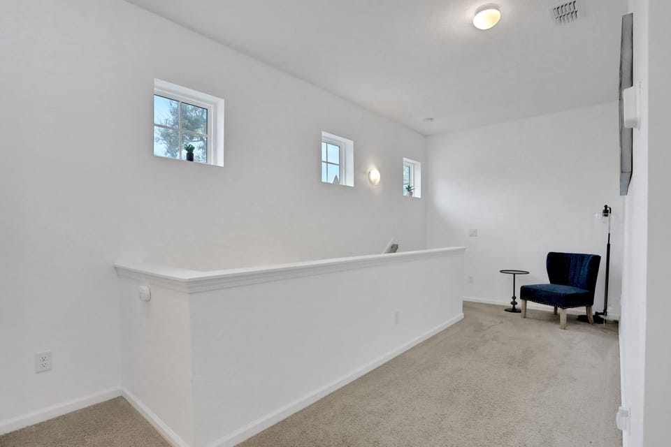 House, Multiple Beds, Hot Tub, Garden View (Seaside Serenity) | Interior