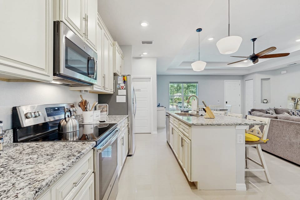 House, Multiple Beds, Patio, Garden View (Casa Campo) | Private kitchen | Dining table