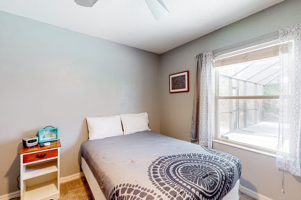 House, Multiple Beds, Pool Access, Pool View (Graystone) | 3 bedrooms, individually decorated, individually furnished, bed sheets