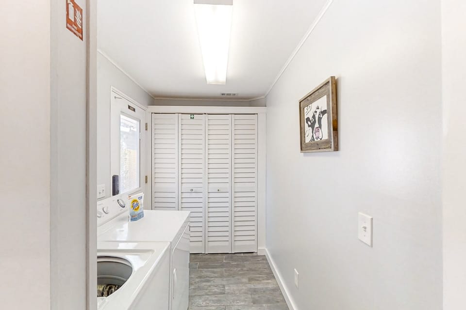 House, Multiple Beds, Patio, Garden View (Old Town Retreat) | Laundry