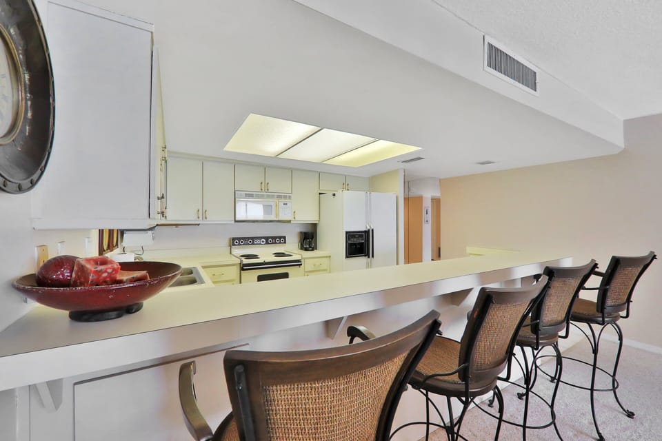 Condo, Multiple Beds, Balcony, Beach View (Sand Dollar III 605) | Private kitchen