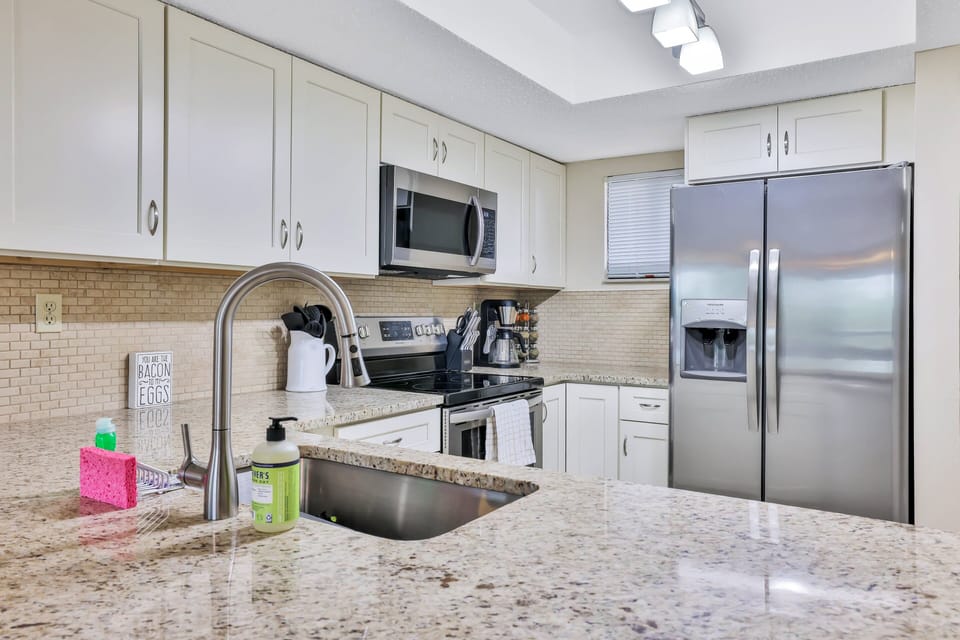 Condo, Multiple Beds, Pool Access, Pool View (Ocean Village Club Condo Unit #E-35) | Private kitchen