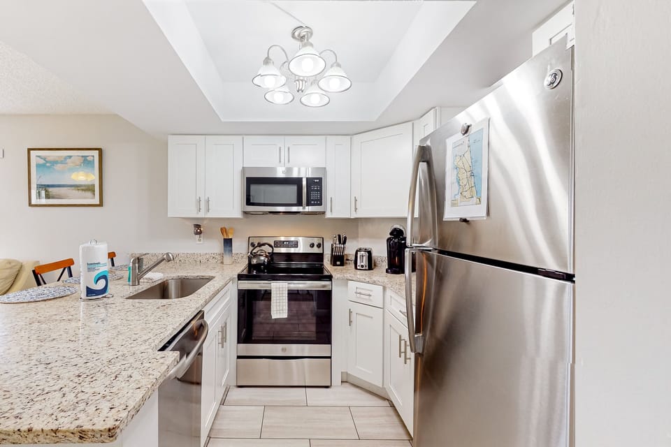 Condo, 1 Queen Bed with Sofa bed, Patio, Garden View (The Shimmering Palm) | Private kitchen
