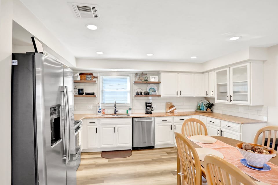 House, Multiple Beds, Balcony, Ocean View (Wave Watcher) | Private kitchen