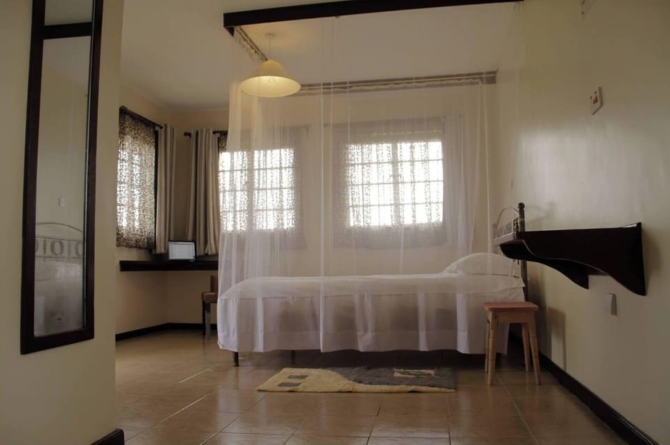 Deluxe Double Room, Garden View | Free WiFi, bed sheets