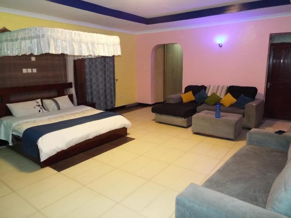 Deluxe Double Room | Individually decorated, individually furnished, free WiFi, bed sheets