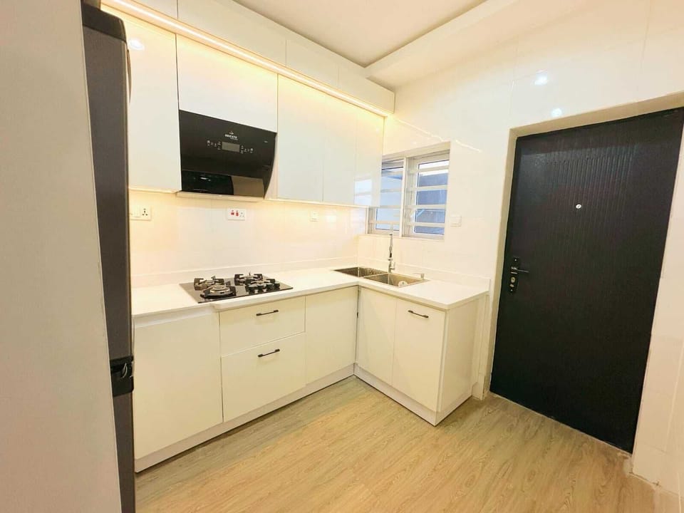 Superior Apartment, Balcony, City View | Private kitchen | Full-size fridge, microwave, oven