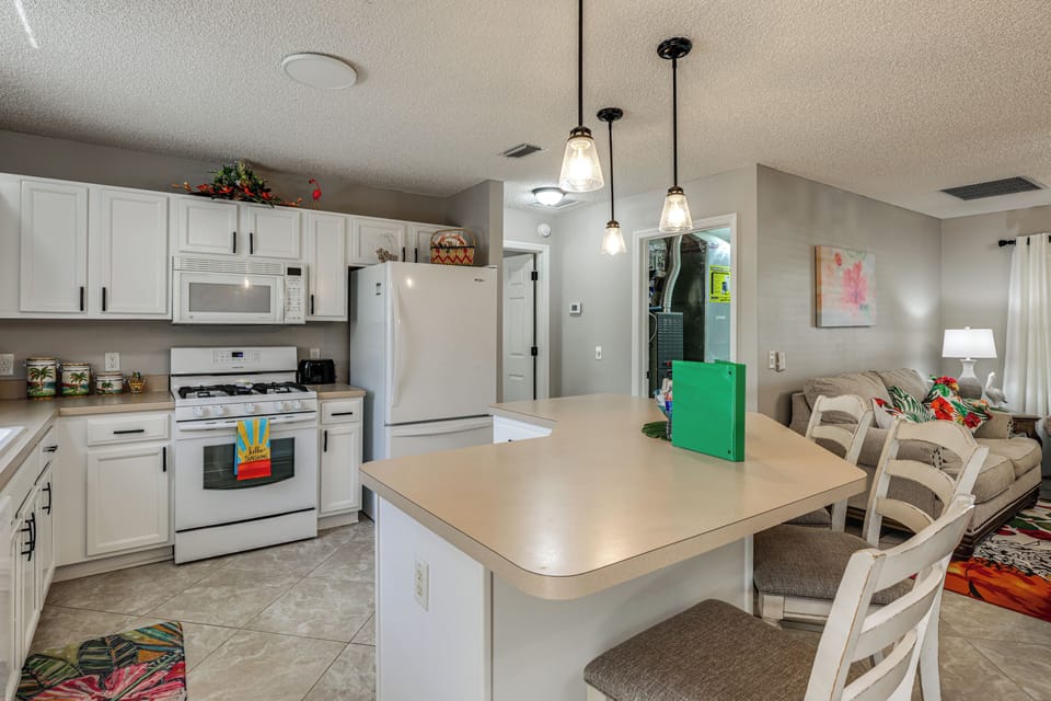 House (3 Bedrooms) | Interior