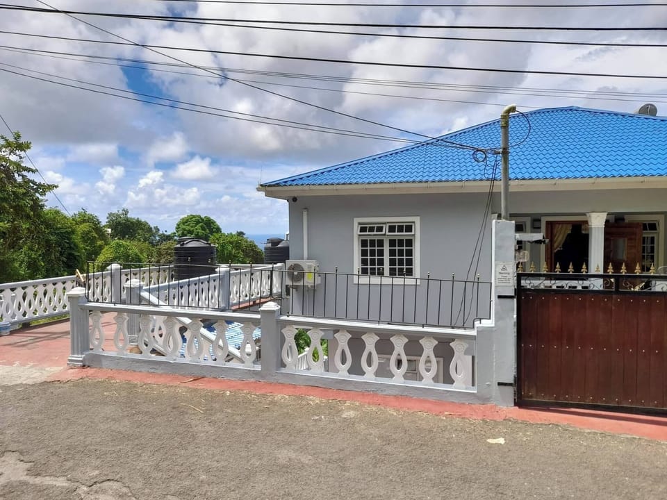 House, 2 Bedrooms, Accessible, Balcony | Property grounds