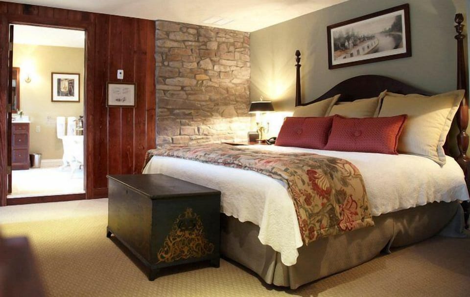 Double Room, Balcony, River View | Individually decorated, individually furnished, free WiFi, bed sheets
