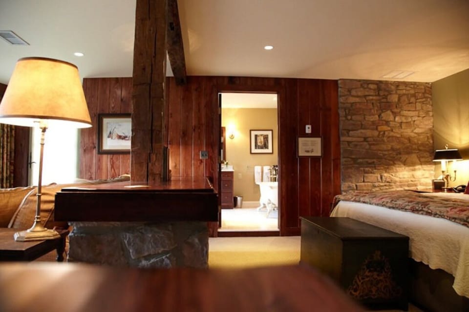 Double Room, Balcony, River View | Individually decorated, individually furnished, free WiFi, bed sheets