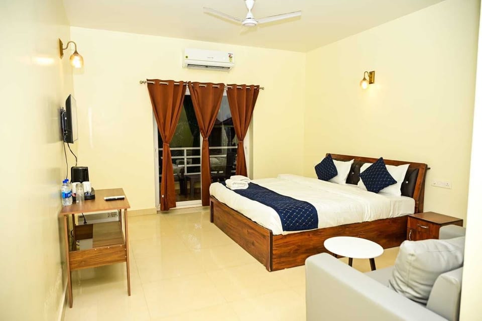 Deluxe Double Room, Garden View | Free WiFi