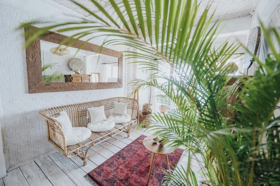 Double Room, Balcony, Sea View | Living area