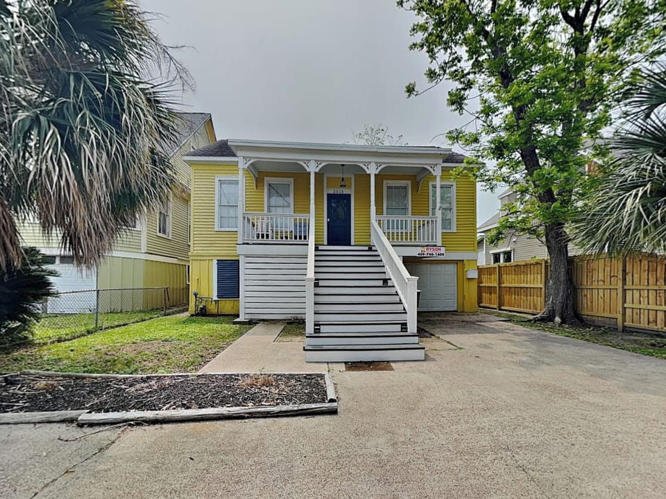 House (3 Bedrooms) | Property amenity