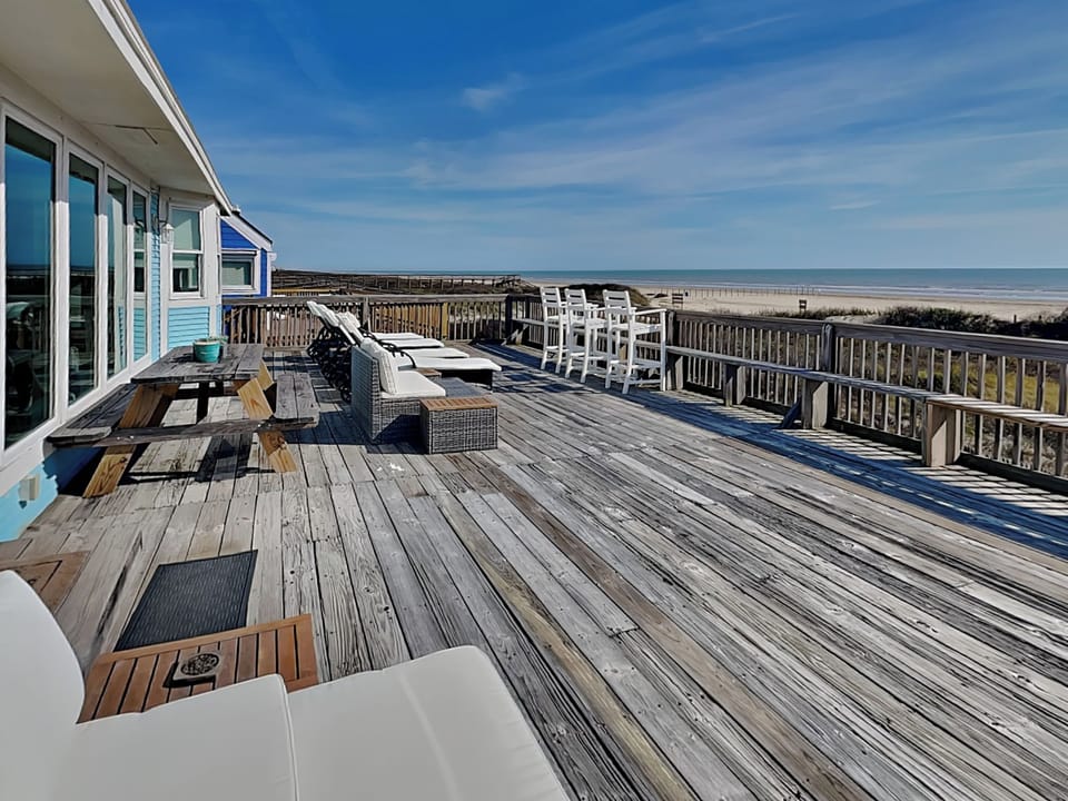 House (3 Bedrooms) | Property amenity