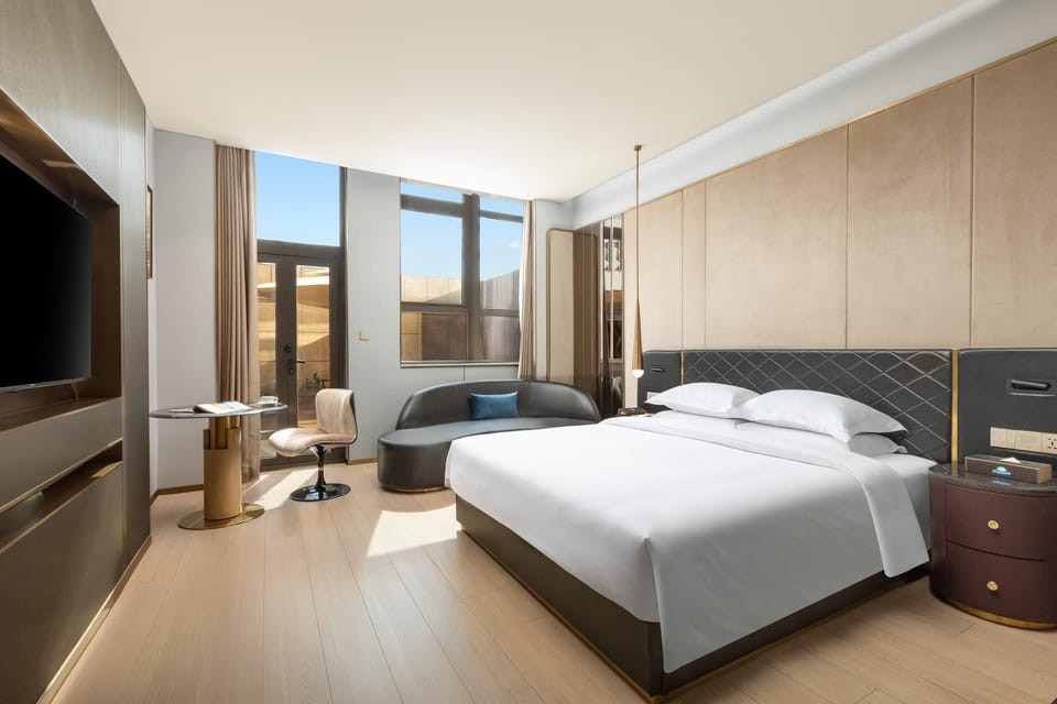 Room, 1 King Bed, Non Smoking