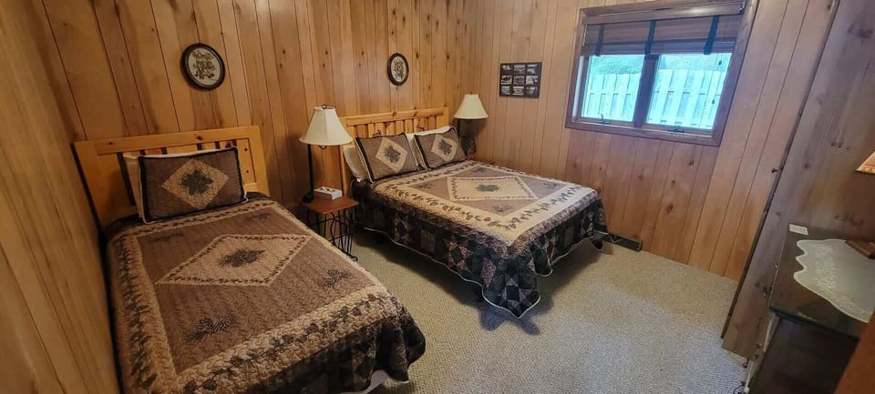 House, Multiple Beds, Fireplace, Garden View (NR #07) | 3 bedrooms, individually decorated, individually furnished, bed sheets
