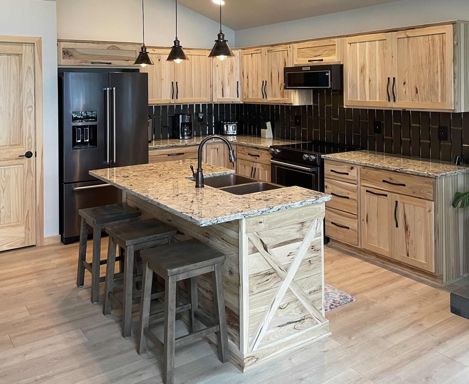 House, Multiple Beds, Patio (Fox's Den) | Private kitchen